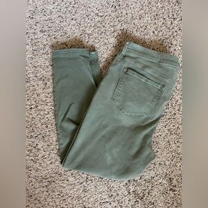 Rockstar Super Skinny Mid Rise
